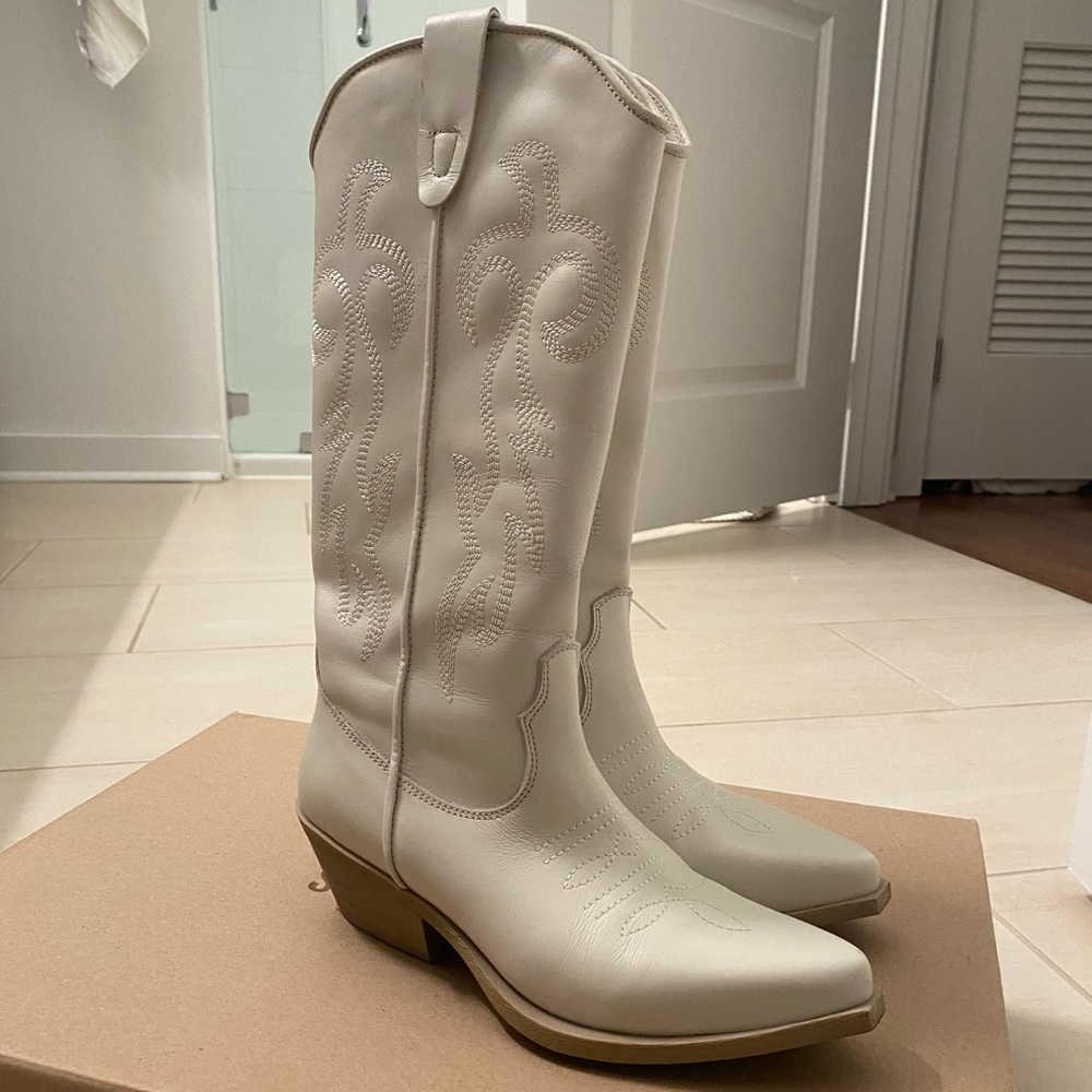 Steve Madden White Cowboy Boots Size 8